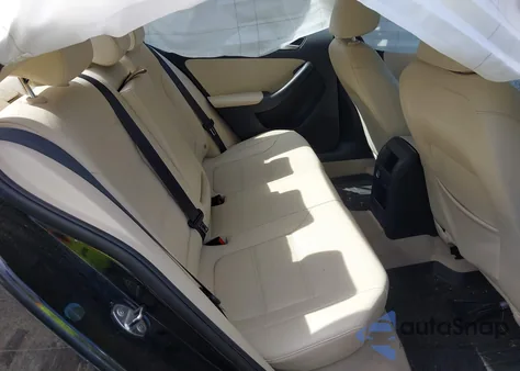 2013 Volkswagen Jetta 2.5L Se z USA, uszkodzony, nr VIN 3VWDP7AJ6DM438826